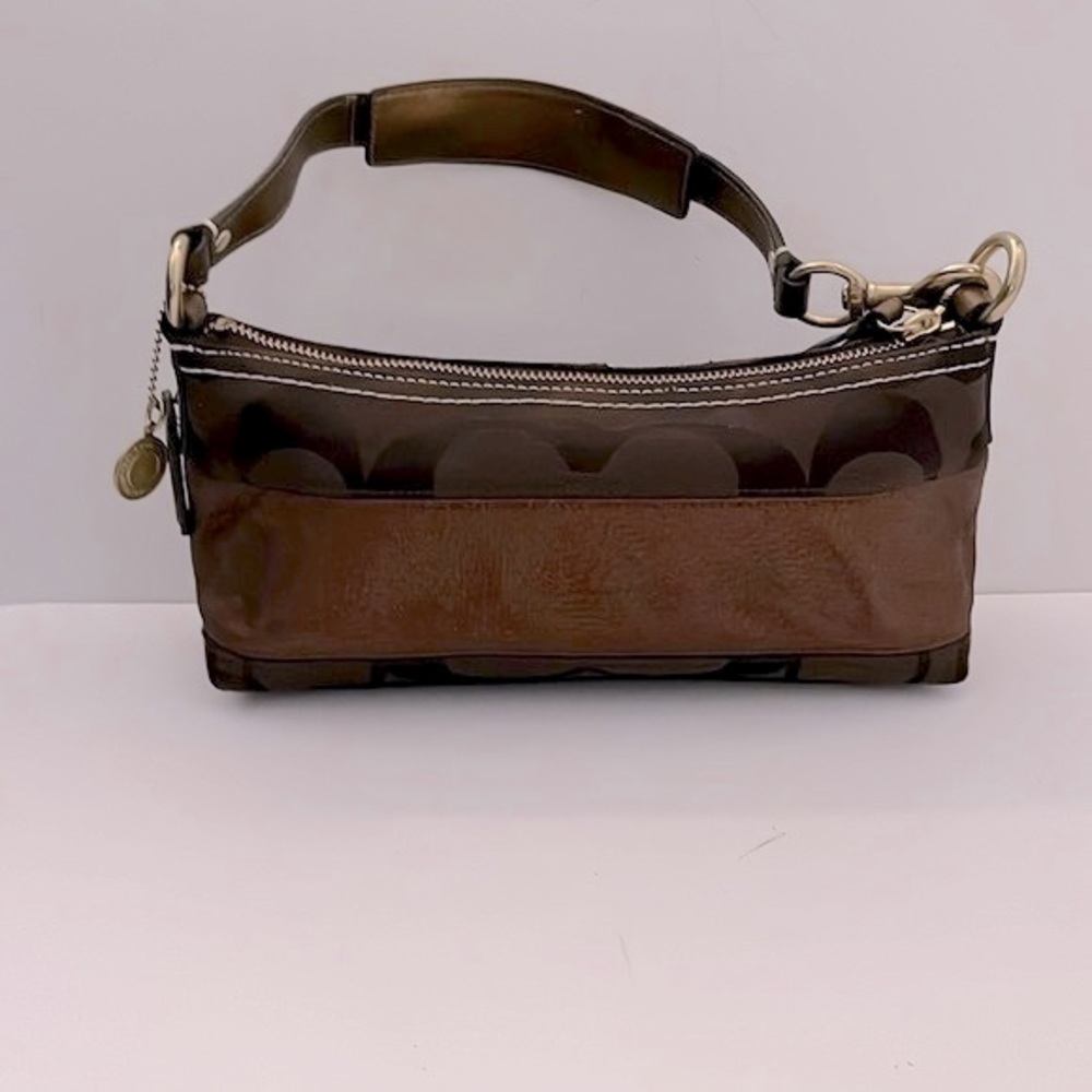 COACH SIGNATURE CLUTCH/SHOULDER BAG